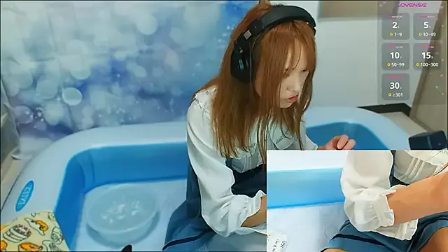 RubyMills – webcam model profile photo Image 3