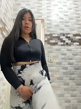 TattooGirlAlia – webcam model profile photo Image 2