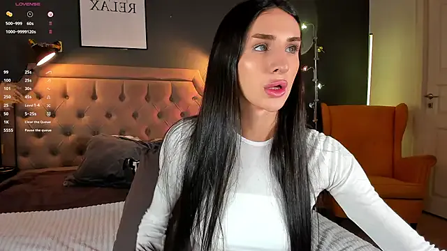 alanna_Micheles – webcam model profile photo Image 8