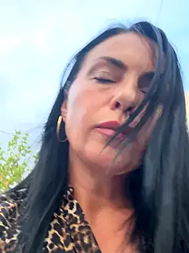 Noya – webcam model profile photo Image 14