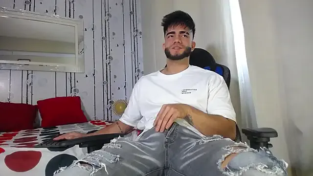 BellaDavies – webcam model profile photo Image 9