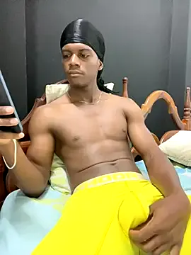 Noya – webcam model profile photo Image 7