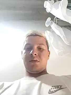 SkyLumen – webcam model profile photo Image 11