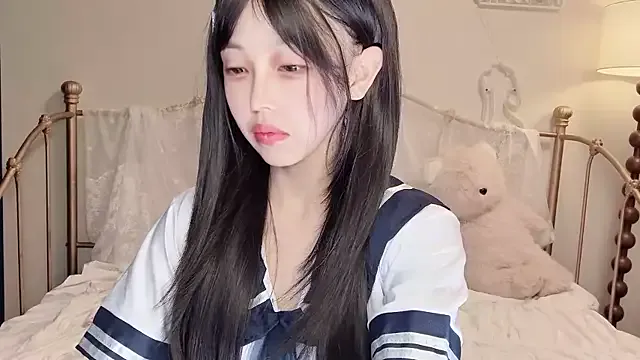 AmyBelmontt – webcam model profile photo Image 14