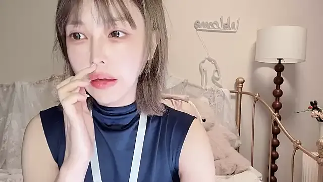 AmyBelmontt – webcam model profile photo Image 15