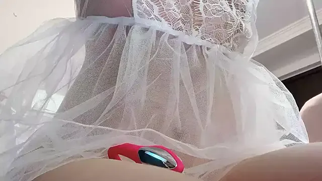 AmyBelmontt – webcam model profile photo Image 6