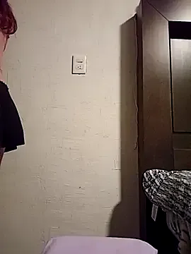 GianaBravo – webcam model profile photo Image 14