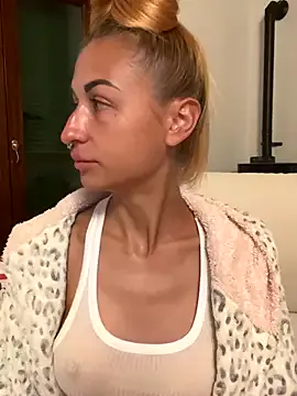 _Lilly_angel – webcam model profile photo Image 3