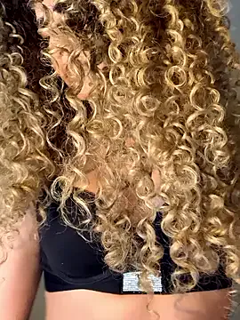 Emmy_Foxx – webcam model profile photo Image 7