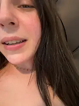 KimKelly13 – webcam model profile photo Image 5