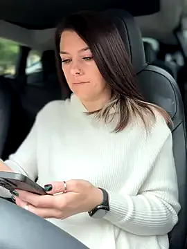 KarolRusso – webcam model profile photo Image 5