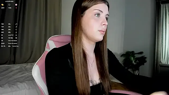 KaraNoir – webcam model profile photo Image 3