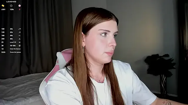 KaraNoir – webcam model profile photo Image 7