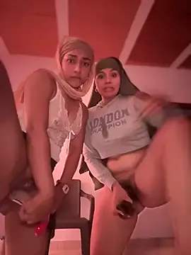 NinaFontana – webcam model profile photo Image 12