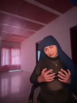 NinaFontana – webcam model profile photo Image 8