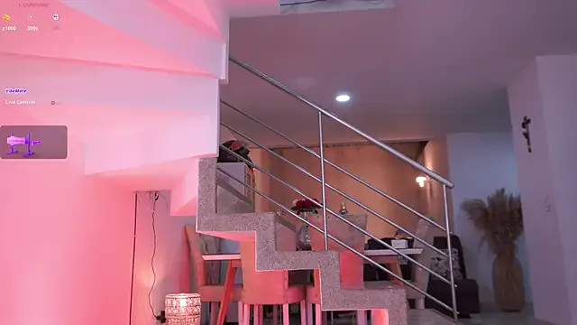 CasseyLeights – webcam model profile photo Image 17