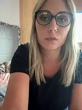 Angele_wrz – webcam model profile photo Image 18