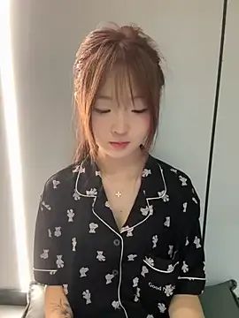 AlannaWeest – webcam model profile photo Image 12