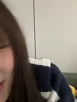 AlannaWeest – webcam model profile photo Image 5