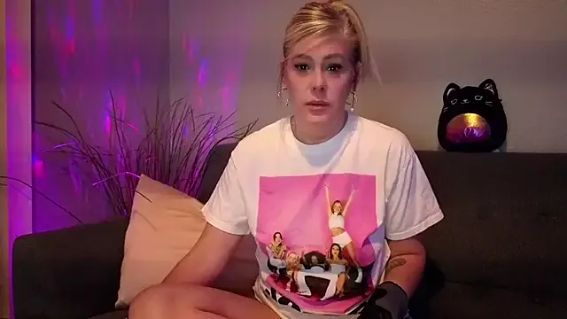 Glamorous_Aditi – webcam model profile photo Image 18