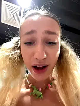 XStormy – webcam model profile photo Image 10