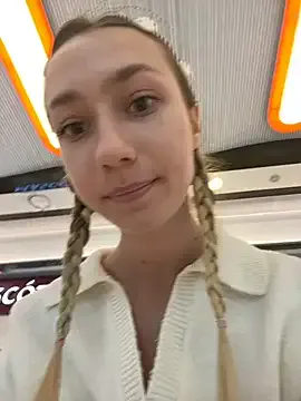 XStormy – webcam model profile photo Image 15