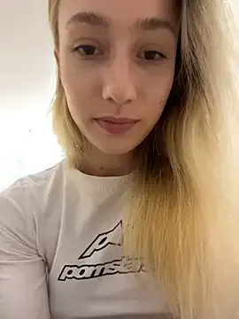 XStormy – webcam model profile photo Image 3