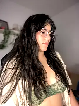 NickyGray – webcam model profile photo Image 10