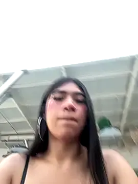 bathory_vamps – webcam model profile photo Image 11