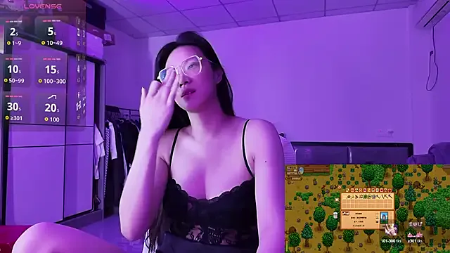 NaughtyNinaX – webcam model profile photo Image 9