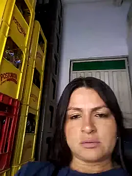 IrisWain – webcam model profile photo Image 10