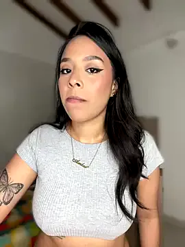 EmmaEboney – webcam model profile photo Image 13