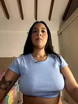 EmmaEboney – webcam model profile photo Image 5