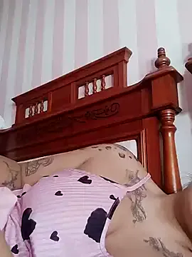 alanna_Micheles – webcam model profile photo Image 10