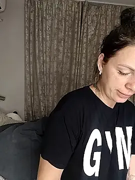 CelesteCoquette – webcam model profile photo Image 2