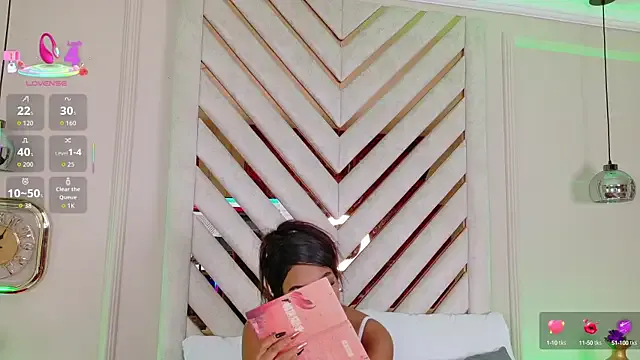 stormylana – webcam model profile photo Image 18