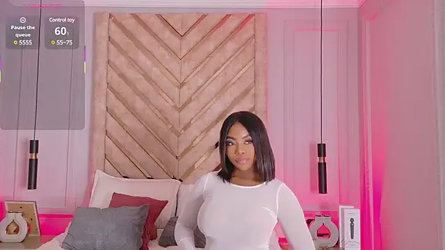 stormylana – webcam model profile photo Image 6