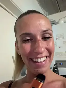 Donovan_Desmond – webcam model profile photo Image 9