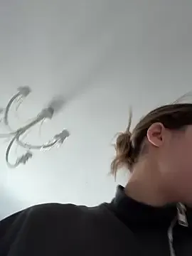 NiaPineda – webcam model profile photo Image 12