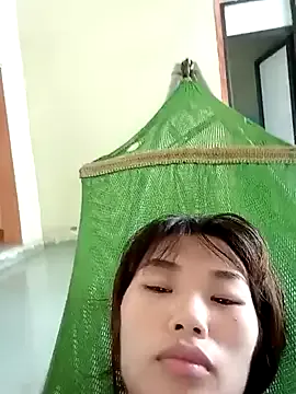 CassieGil – webcam model profile photo Image 12