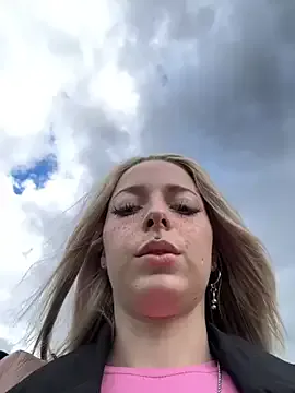 DarkDea – webcam model profile photo Image 13