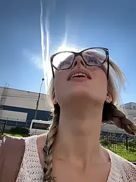 DarkDea – webcam model profile photo Image 6