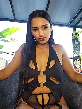 AmyBelmontt – webcam model profile photo Image 4