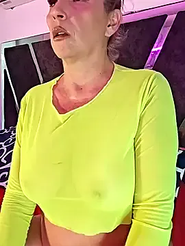 CassieGil – webcam model profile photo Image 2