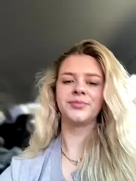 IsabellaSanz – webcam model profile photo Image 19