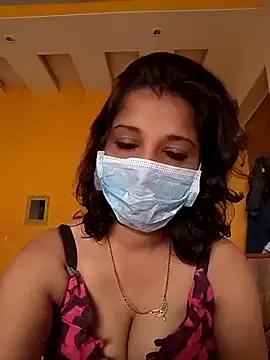 IrisWain – webcam model profile photo Image 17