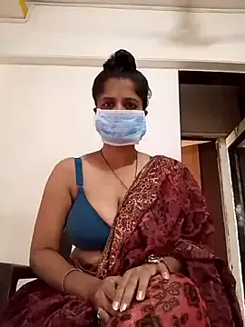 IrisWain – webcam model profile photo Image 8