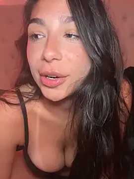 AmyBelmontt – webcam model profile photo Image 5