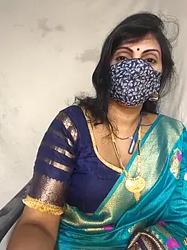 MrsKitten – webcam model profile photo Image 10