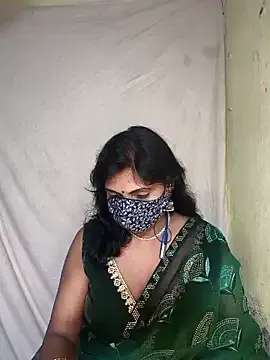 MrsKitten – webcam model profile photo Image 3